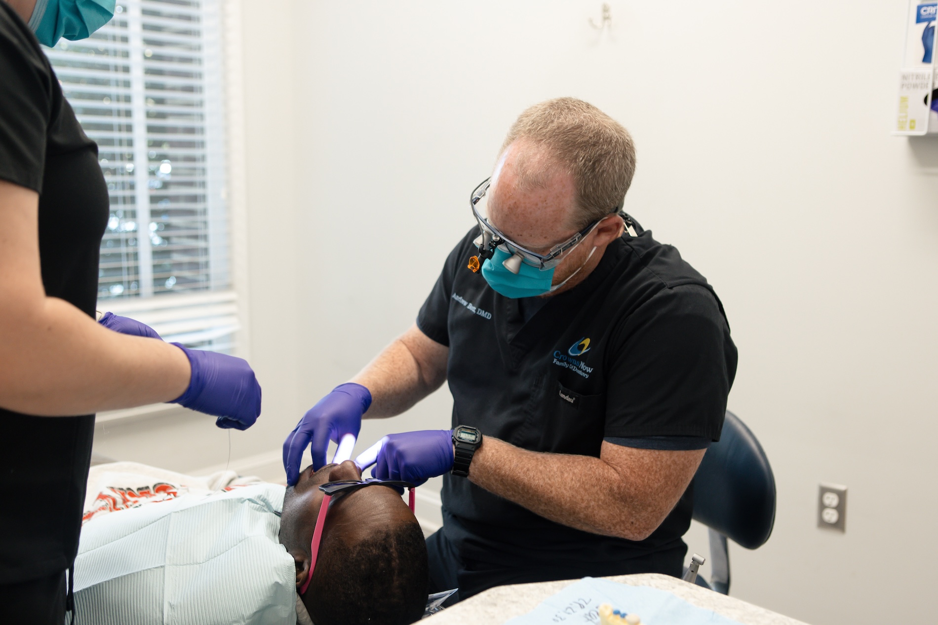 Crowns Now Family Dentistry | CBCT, Periodontal Treatment and Ceramic Crowns