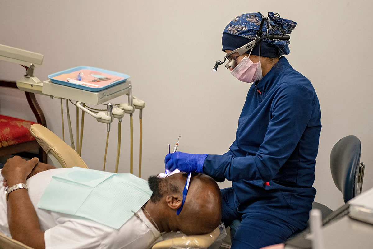  html    head  title 500 Internal Server Error  title   head    body    center  h1 500 Internal Server Error  h1   center    hr  center nginx 1.29.3  center     body     html 